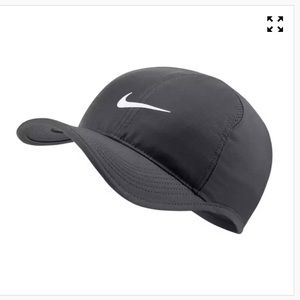 Nike Men's Feather Light Dri-Fit Performance Adjustable Hat, One Size, Black